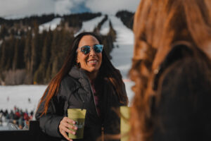 Sun Peaks Bottoms Bar & Grill. Where to eat after skiing. Where to apres after skiing.